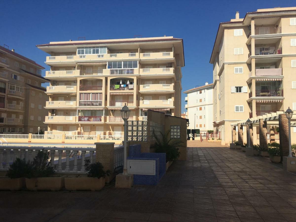 Sea View Apartament La Mata  Luaran gambar