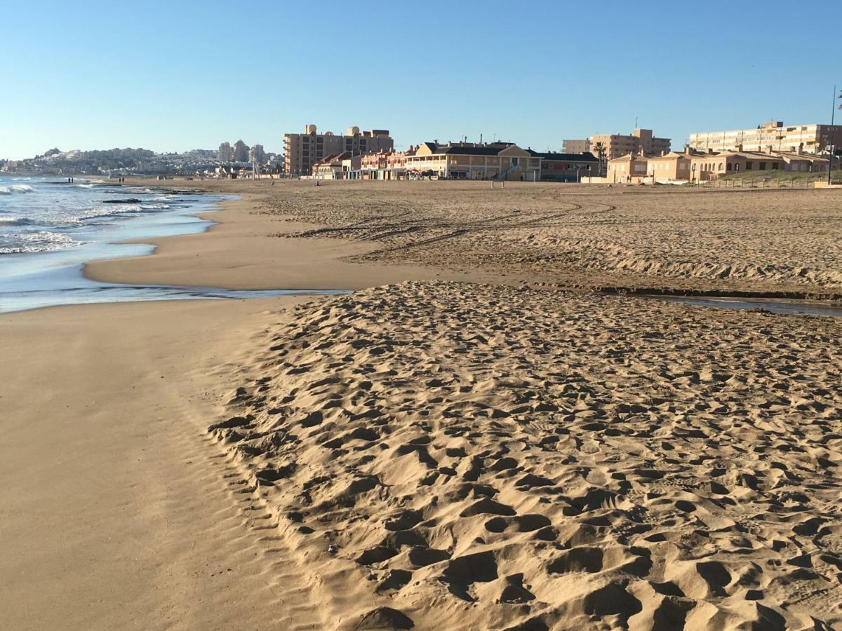 Sea View Apartament La Mata  Luaran gambar